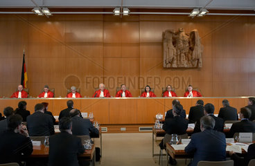 Karlsruhe  Deutschland  die Richter des Ersten Senats des Bundesverfassungsgerichts