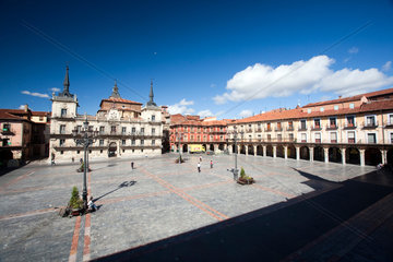 Leon  Spanien  Plaza Mayor mit Rathaus