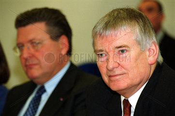 Innenminister Otto Schily (SPD) + Antoine Duquesne