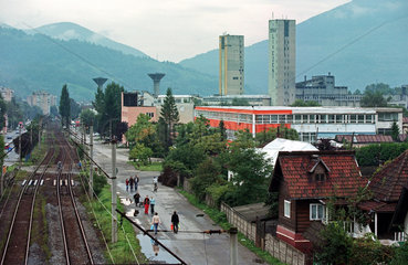 Foerdertuerme des Bergwerks -Livezeni- in Petrosani (Petroschen)  Rumaenien