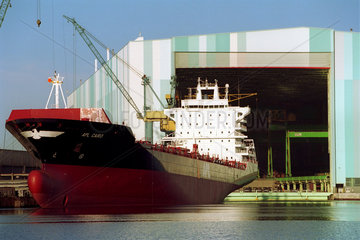 Werftanlage des Seehafen von Wismar