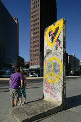 Berlin  Deutschland  Mauersegment am Potsdamer Platz