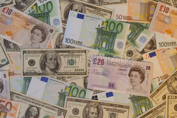 US Dollar  Euro und Pfund Sterling Banknoten