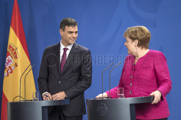 Sanchez + Merkel
