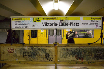 Berlin  U-Bahnhof Viktoria-Luise-Platz