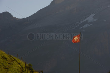 Lauterbrunnental  Schweiz  Schweizer Fahne im Lauterbrunnental