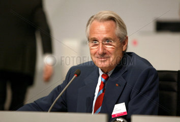 Dr. Klaus Zumwinkel  Aufsichtsratsvorsitzender Deutsche Telekom AG