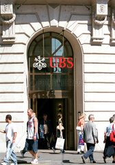 Das Gebaeude der UBS in der Baseler Innenstadt