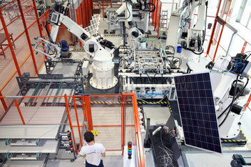 Berlin  Deutschland  die Werkshalle des Solarenergieunternehmens SOLAR SE