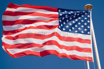 Frankreich  wehende Flagge der Vereinigten Staaten von Amerika