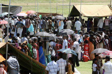 Batticaloa  Sri Lanka  Registrierung im Fluechtlingslager