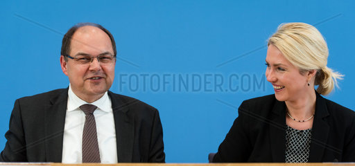 Berlin  Deutschland  Christian Schmidt  CSU  und Manuela Schwesig  SPD