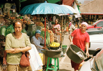 Marktszene im Landesinneren von Bali