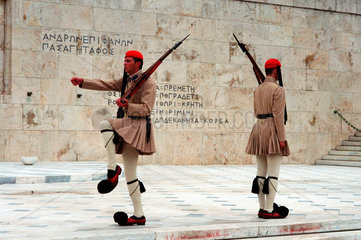 Athen  Wachwechsel am Athener Parlament