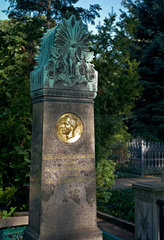 Berlin  Deutschland  Grab von Carl Friedrich Schinkel auf dem Dorotheenstaedtischen Friedhof