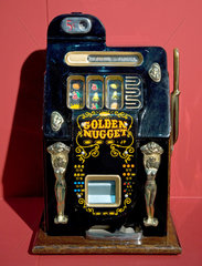 Duesseldorf  Deutschland  historischer Geldspielautomat