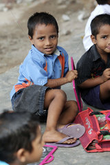 Vijayawada  Indien  Jungen in der Schule