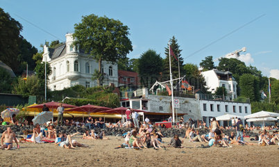 Hamburg  Deutschland  Cafe Strandperle an der Elbe