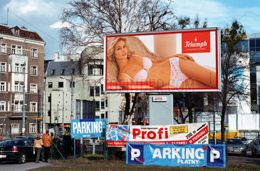 Werbung im Stadtzentrum von Posen (Poznan)  Polen