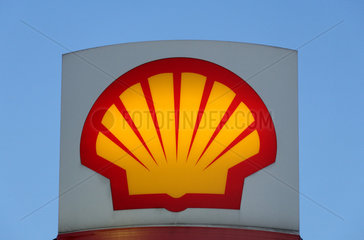 Berlin  Deutschland  Logo der Tankstellenkette Shell
