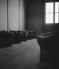 Ehemaliger Toilettenraum  Gedenkstaette KZ Dachau  Deutschland