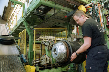 Reifenproduktion bei der Continental AG in Hannover