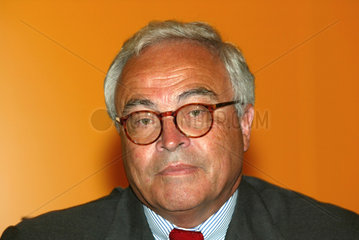 Dr. Rolf-E. Breuer  Aufsichtsratsvorsitzender der Deutsche Bank AG