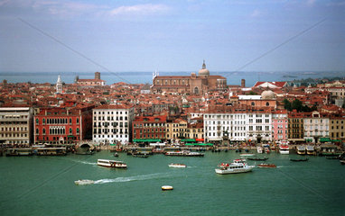 Venedig - Blick auf den Kanal und den Stadtteil San Marco