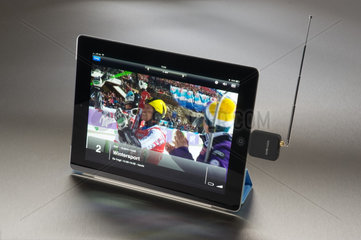 Hamburg  Deutschland  fernsehen schauen mit dem Elgato EyeTV Mobile am Apple iPad