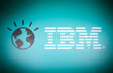 Hannover  Deutschland  IBM Messestand auf der CeBIT