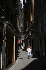 Genua  Italien  schmale Gasse in der Altstadt