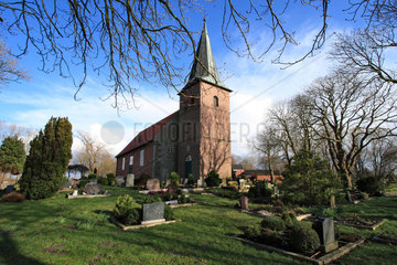 Neuwapelergroden  Deutschland  Kirche mit Friedhof