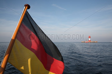 Kiel  Deutschland  Deutschlandfahne und der Leuchtturm Kiel
