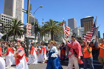 San Francisco  USA  Parade koreanisch-stammiger Einwohner am Union Square