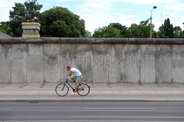 Berlin  Deutschland  die Gedenkstaette Berliner Mauer an der Bernauer Strasse