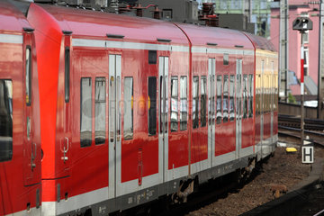 Koeln  Deutschland  Rote S-Bahnwaggons