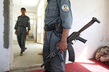 Kunduz  Afghanistan  afghanische Polizeistation mit Polizisten