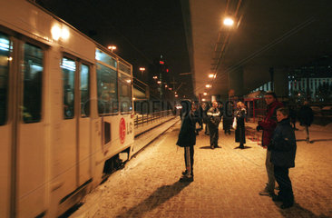 Strassenbahnhaltestelle im Zentrum von Warschau
