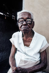 Santiago de Cuba  Kuba  Portraet einer alten Frau