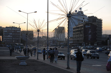 Addis Abeba  Aethiopien  Abendstimmung am Meskel Platz  Meskel Square.