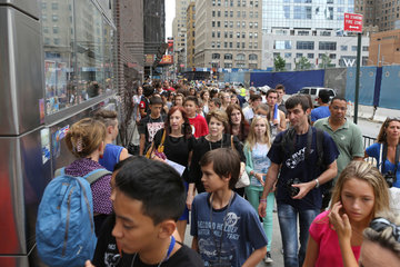 New York  USA  Menschen in der Albany Street