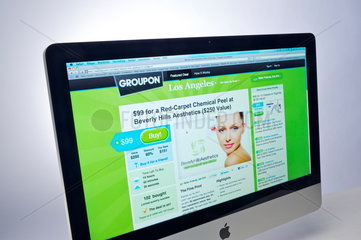 Hamburg  Deutschland  Internetseite Groupon auf einem Apple-iMac
