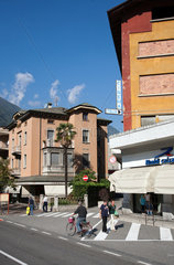 Tirano  Italien  Strassenszene im Stadtzentrum