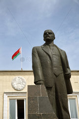 Kamjanec  Weissrussland  Lenindenkmal vor dem Komitee der Regionalverwaltung