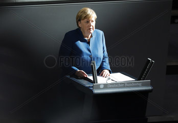 Bundestag: Regierungsbefragung / Fragestunde / Regierungserklaerung  Reichstagsgebaeude  17. Oktober 2018
