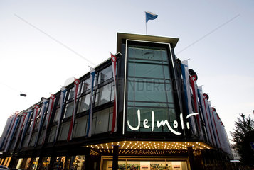 Zuerich  Schweiz  Jelmoli Warenhaus in der Bahnhofstrasse