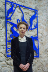 Zehdenick  Deutschland  Prinzessin Sibylle von Preussen bei einer Vernissage vor ihren Kunstwerken