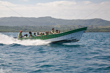 Puerto Plata  Dominikanische Republik  Schnellboote fahren zum -Paradise Island-