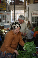 Nikosia  Tuerkische Republik Nordzypern  Alltag in der alten Markthalle