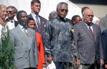 Pretoria  Suedafrika  Nelson Mandela  Thabo Mbeki und F.W. de Klerk